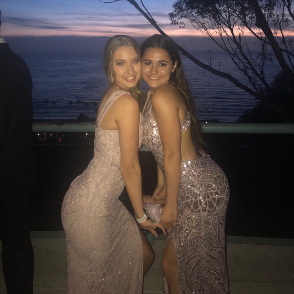 Prom✨✨✨ - Picture 5 of 5